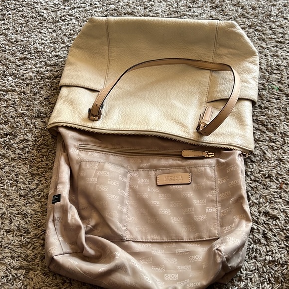 Michael Kors Off-White Leather Double Handles Pockets Tote Shoulder Bag - Picture 13 of 16